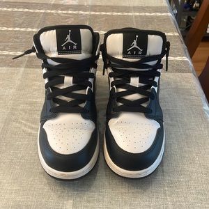 Air Jordan 1 Mid “White Shadow”